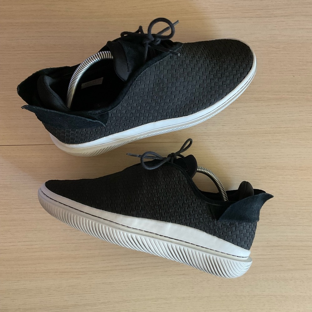 Clear Weather Unisex - Convx Black Sneakers Size 10. Pre-Loved.